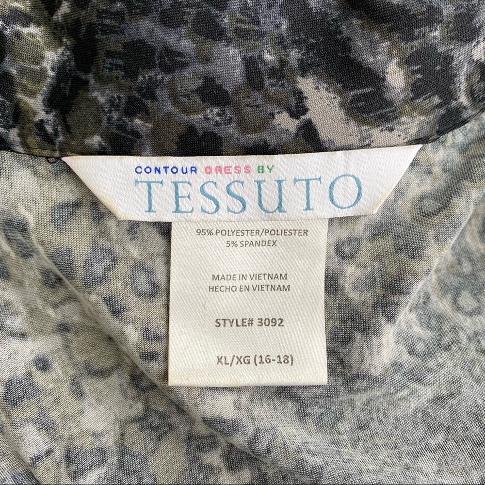 Printed Contour Wrap Dress by Tessuto - Picture 3 of 4